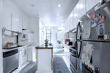 Rented by Urbane Brokerage