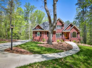 511 Heron Cove Cir, Seneca, SC 29672