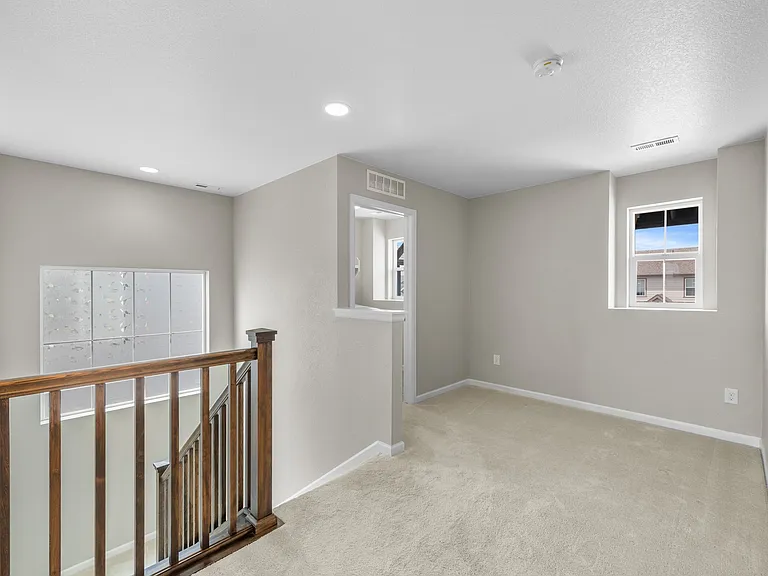 27880 E 7th Pl — Photo 13