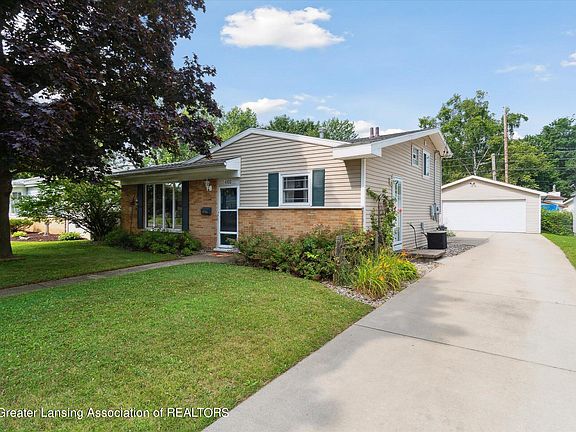 4th image of 4900 Woodlyn Dr