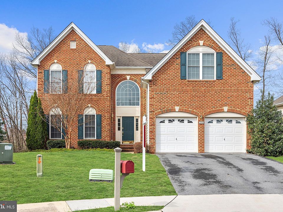 1st image of 214 Heath Ct