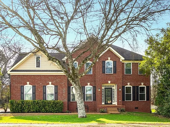 224 Spy Glass Way, Hendersonville, TN 37075