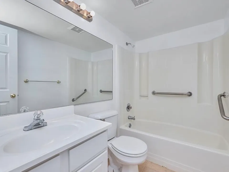 4240 Thalia Station Cir #103