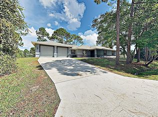 601 Antigua St NE, Palm Bay, FL 32907
