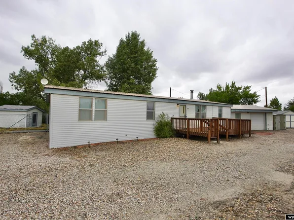 323 S 4th Avenue, Mills, WY 82604