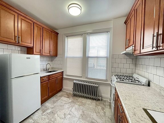 2nd image of 34-31 43rd St #3L