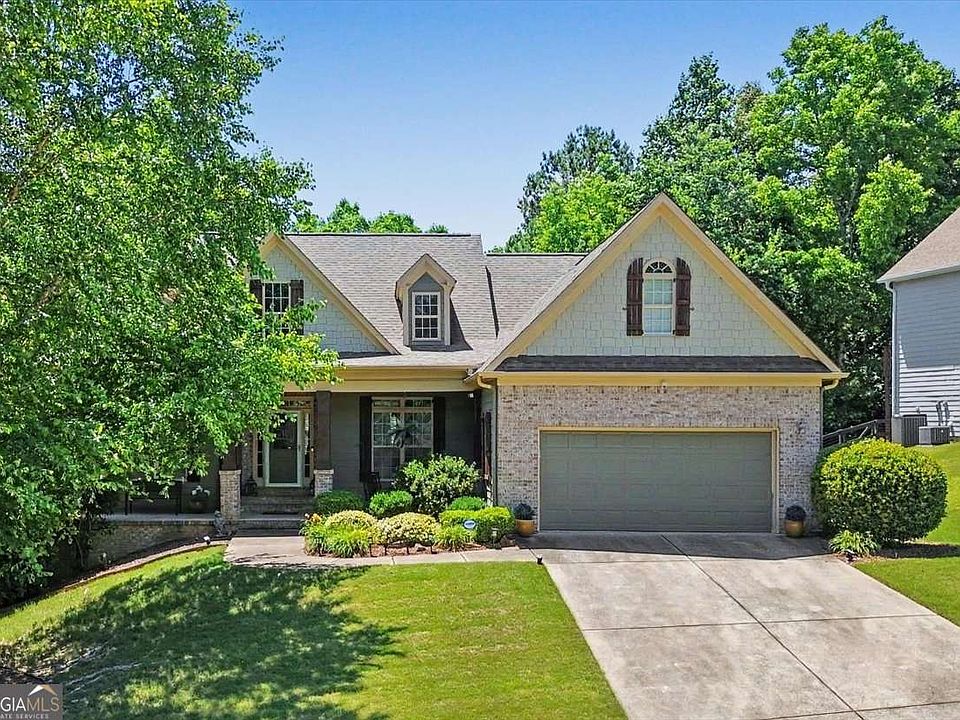 1st image of 27 Roberson Dr NE