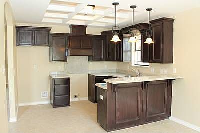 3rd image of 4428 Wisteria Ave