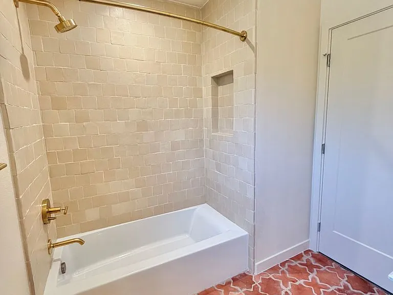 1515 Indiana Ave — Photo 30