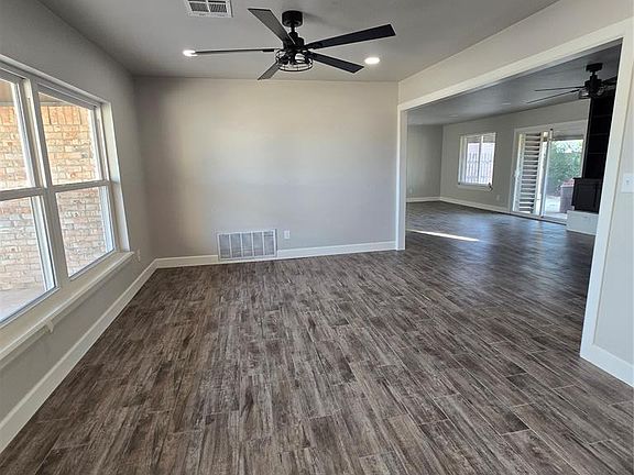 2nd image of 613 Comanche Trl