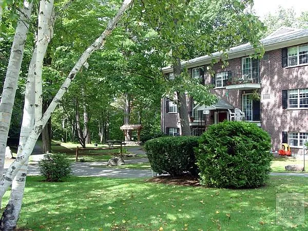 Meadowbrook Village — Photo 16