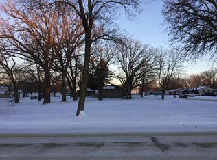 500 19th St NE, Austin, MN 55912