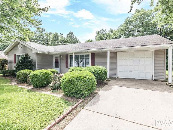 3rd image of 1504 N Autumn Ln