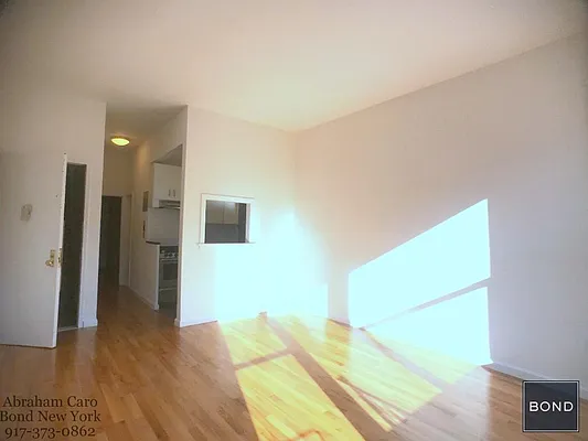 Rented by Bond New York | media 8