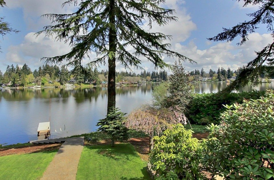 1st image of 15 Lagoon Ln N