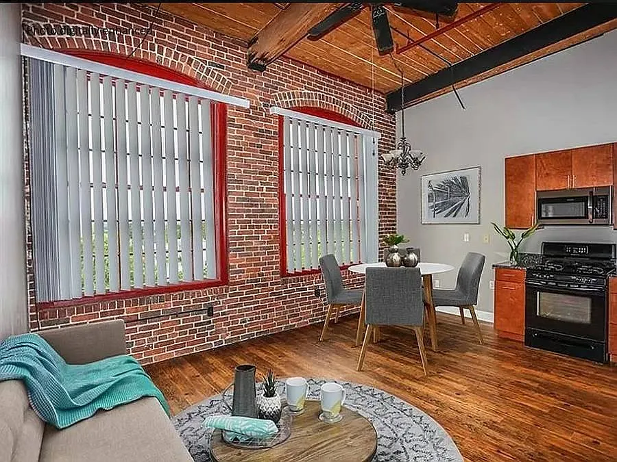 2 bed, 618 sqft, $2,600 — Photo 4