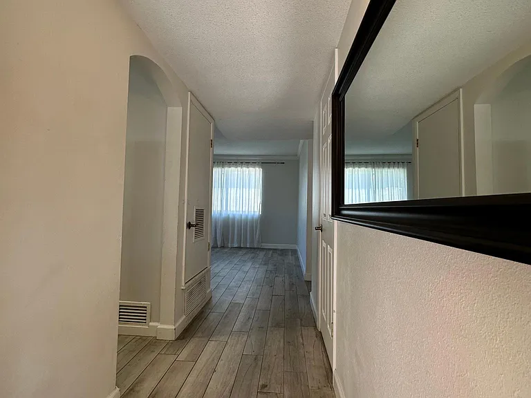 Entryway, clean tile flooring