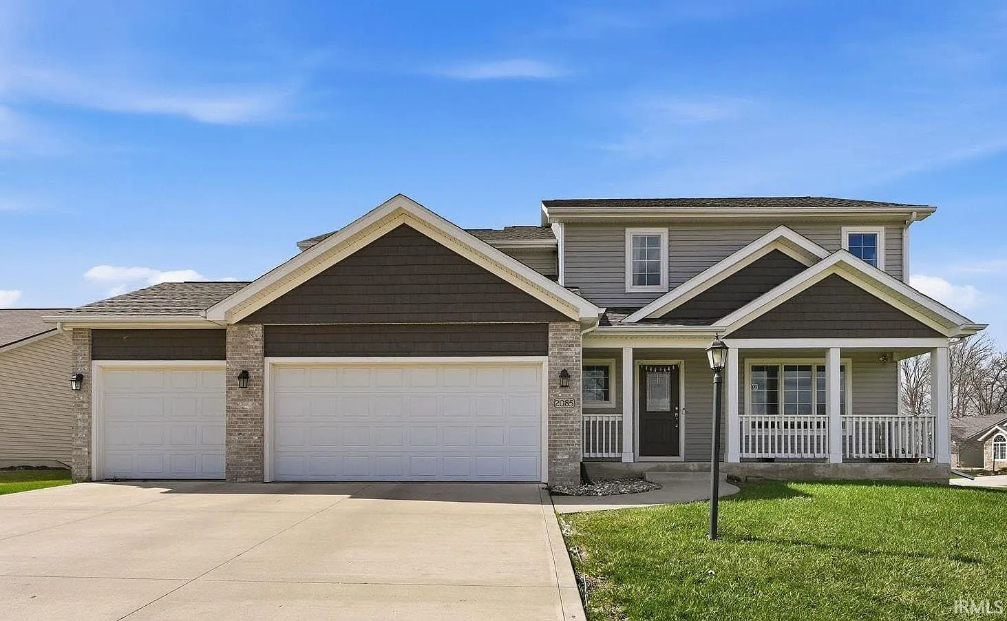 2085 Lindenwood Ave photo 1