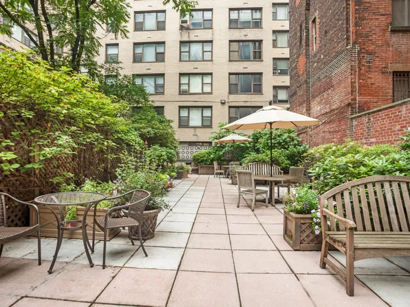 130 East 18th Street 1G image 13 of 13