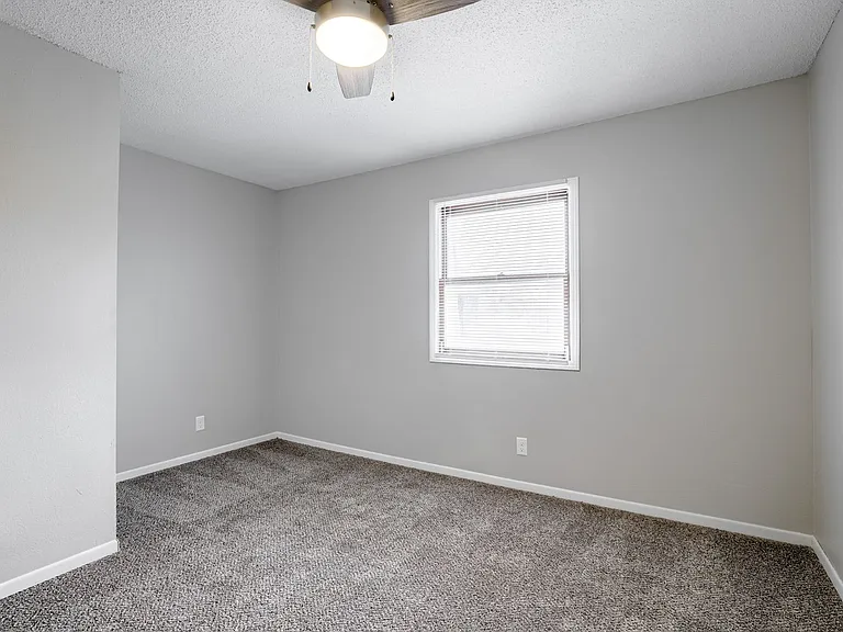 4928 Dudley St — Photo 12