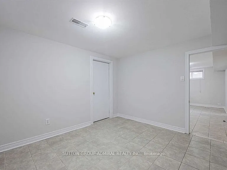52 Farrell Ave #BASEMENT — Photo 18