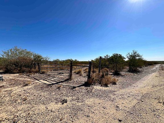 2nd image of Alejandrenas Rd