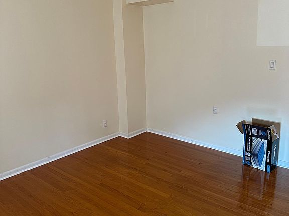2nd image of 2319 S Leavitt St Unit 1