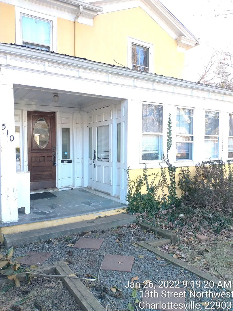 Heart Of Uva 13th St 4 Br, 2.5 Bath / Shared Housing — Photo 3