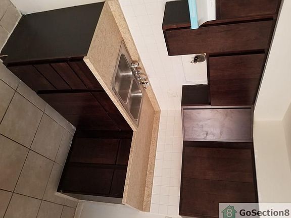 4th image of 2105 Canal St APT 1F