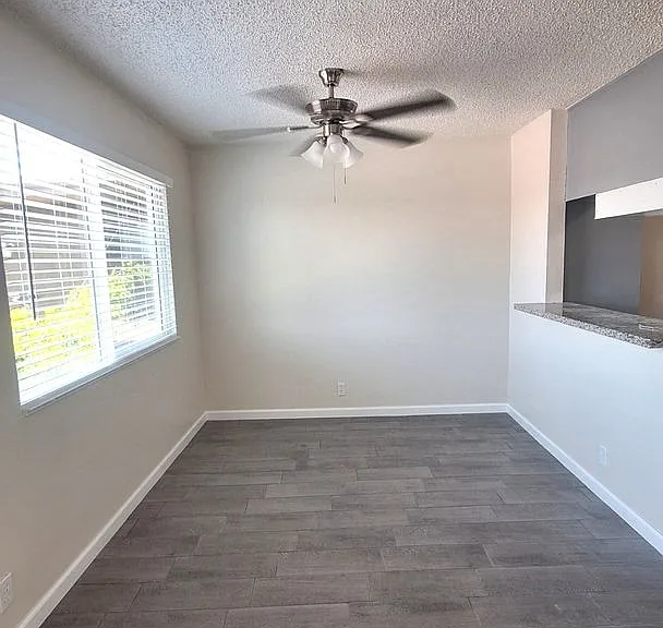 13322 Cordary Ave — Photo 7