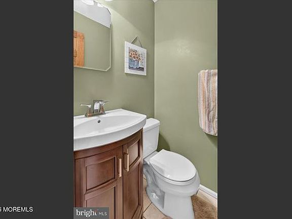 4th image of 12 Virginia St