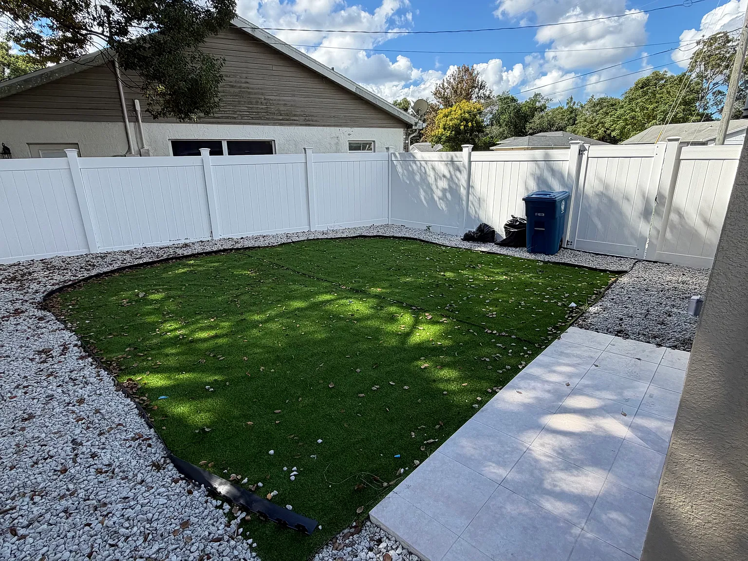 2 bed, 888 sqft, $1,700 — Photo 2
