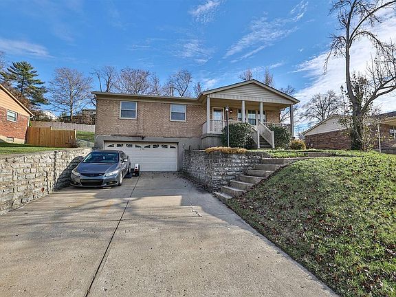 2nd image of 2782 Westbourne Dr