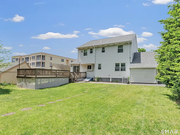 66 Washington Rd — Photo 6