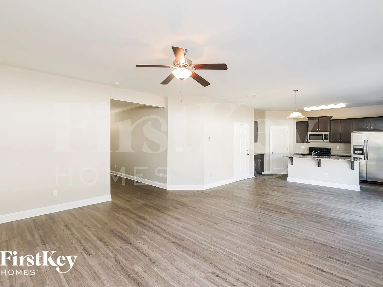 4 bed, 2.5 bath, 2106 sqft, $2,425 — Photo 4