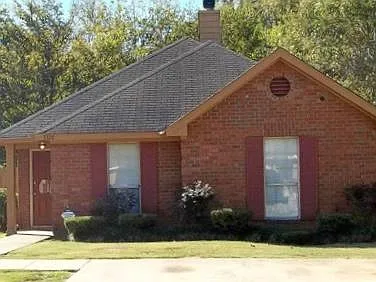 3320 Horseshoe Cir