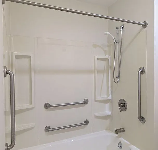 Howell House — Photo 14