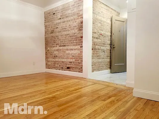 Rented by Mdrn Residential | media 16