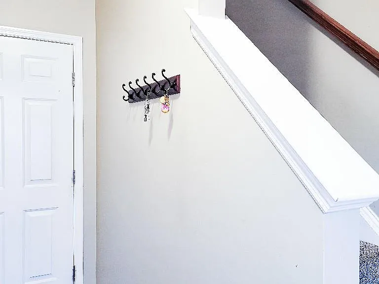133 Summer Ln — Photo 3