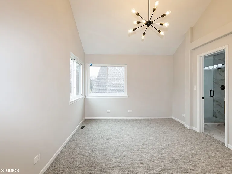 4663 Rolling Hills Dr — Photo 9