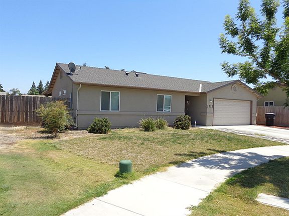 3rd image of 2722 N Clay Ct