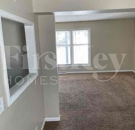 3rd image of 2 Devon Ct
