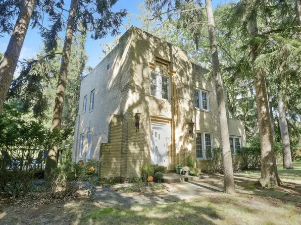 2922 Mount Clair Way, Long Beach, IN 46360