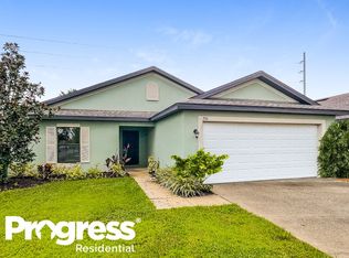 716 Chatham Walk Dr, Ruskin, FL 33570