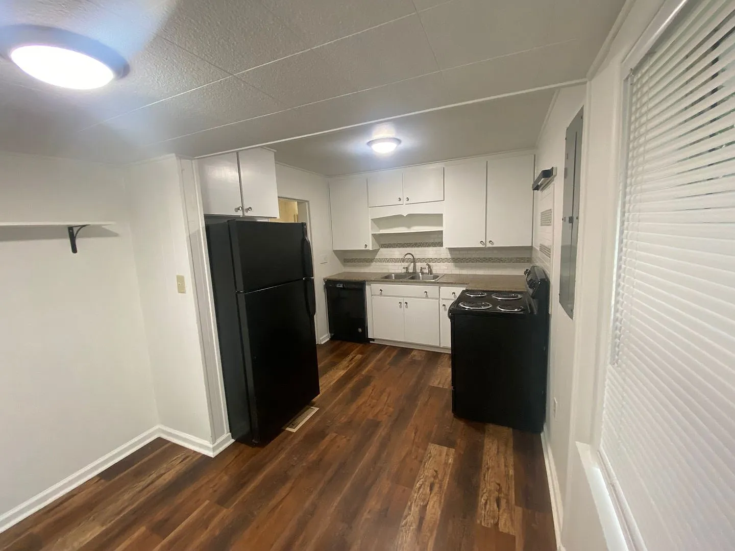 1533 Grape Street - Great Midtown Location — Photo 4