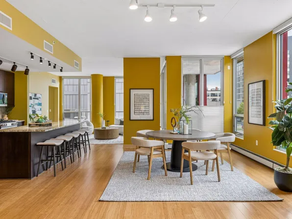 901 S 2nd St Unit 207, Minneapolis, MN 55415