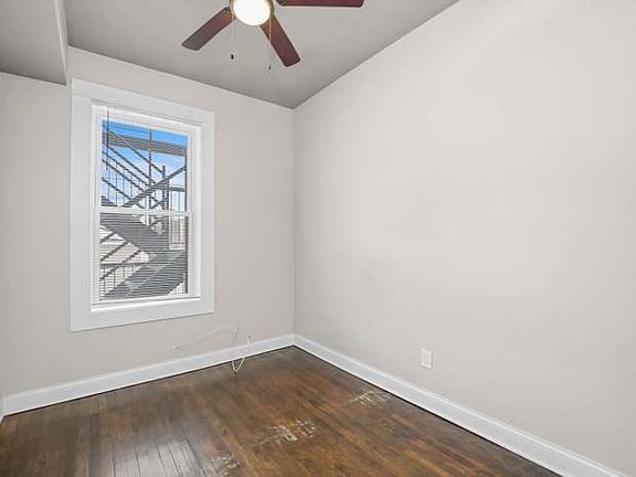 5th image of 1652 S Ridgeway Ave