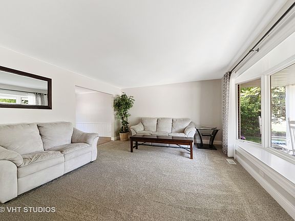 2nd image of 1106 W Cypress Dr