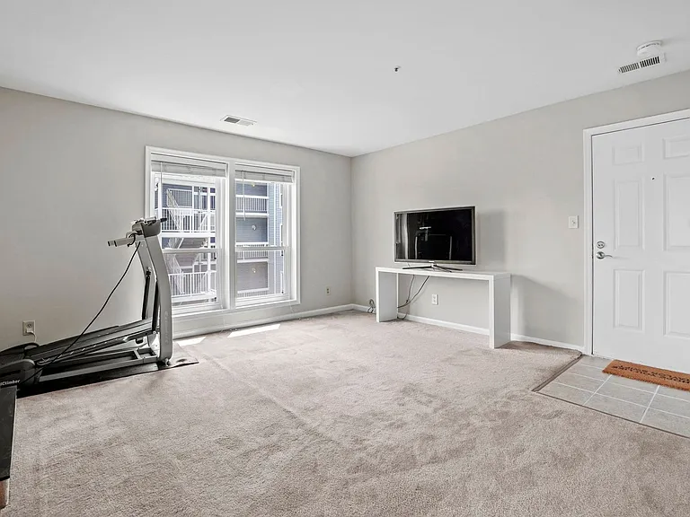 3178 Summit Square Dr #D2 — Photo 5