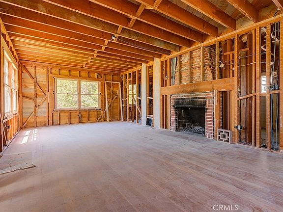 5th image of 1096 Middlehoff Ln